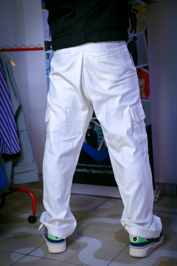 HOLOGRAPHIC EMBELLISHMENT - Image 3